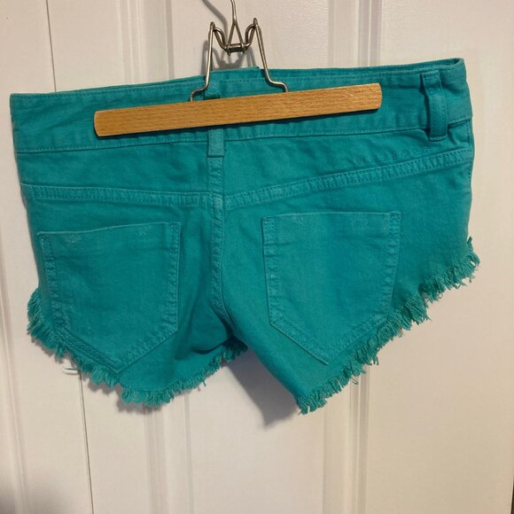 #148 Women's NWT Green Billabong Cut off Shorts, Size 25 - Picture 6 of 6